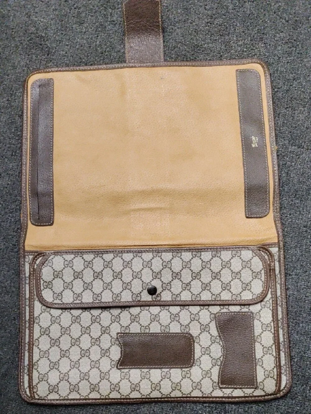 Gucci Beige GG Supreme Canvas Folio with Green and Red Web